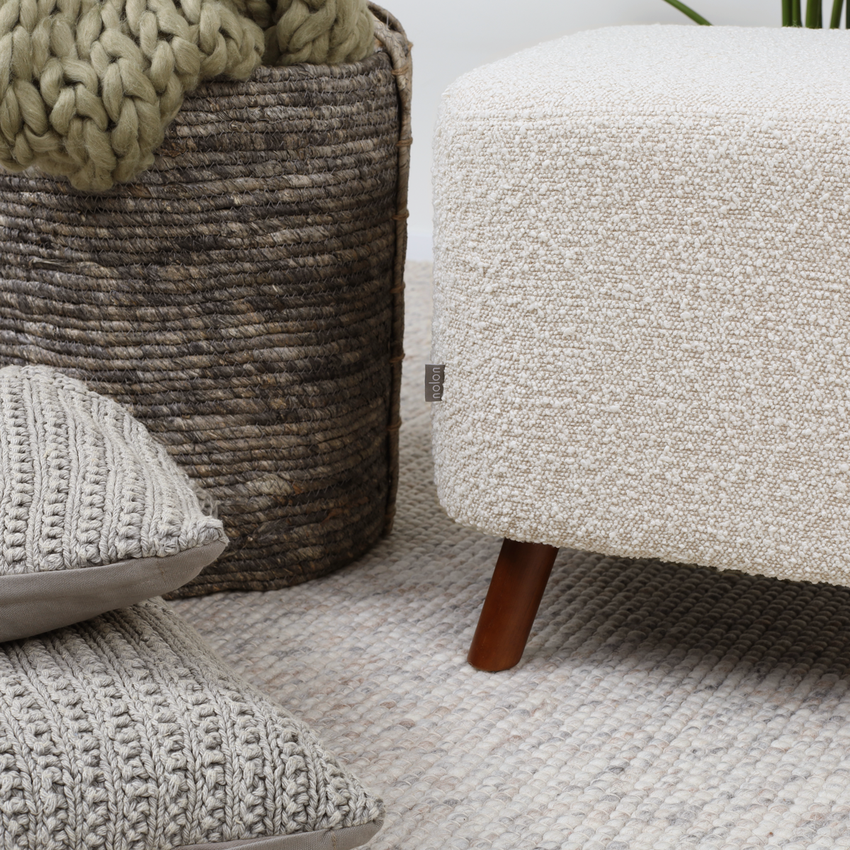 Julia poef bouclé beige - 44 x 44 cm