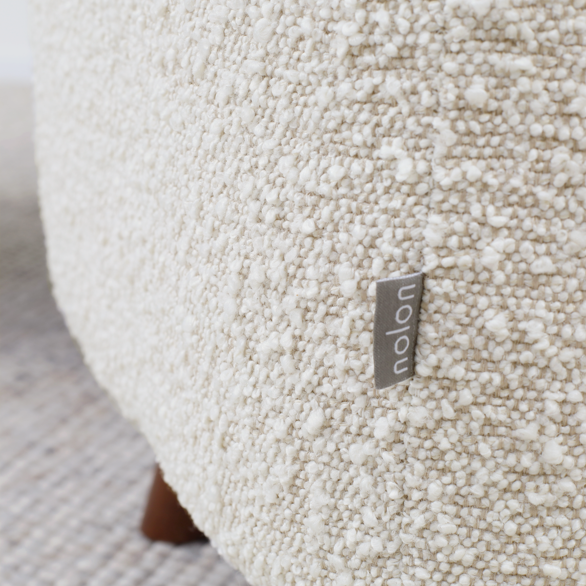 Julia poef bouclé beige - 44 x 44 cm