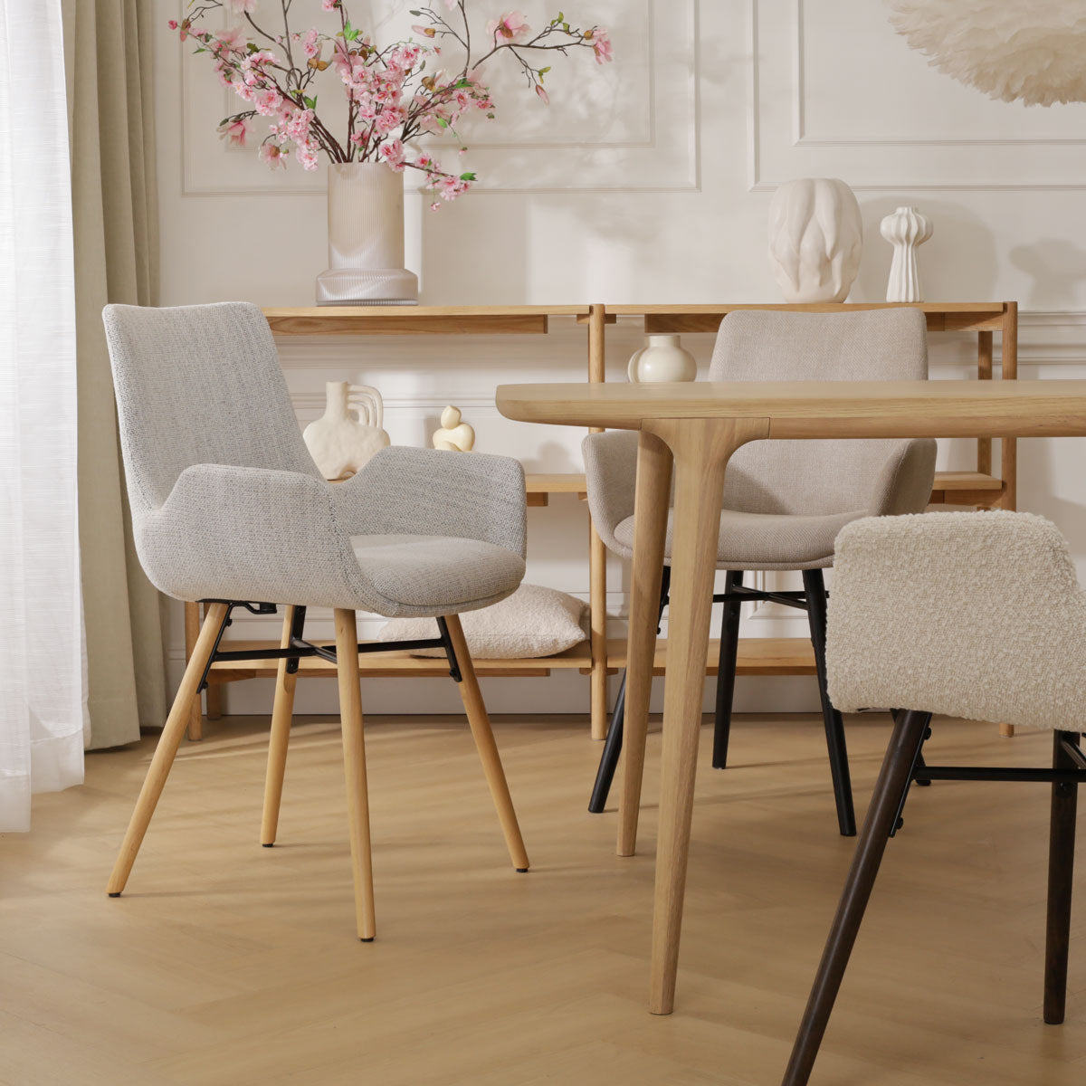 Nena-Eef eetkamerstoel beige gemêleerd - zwart houten onderstel