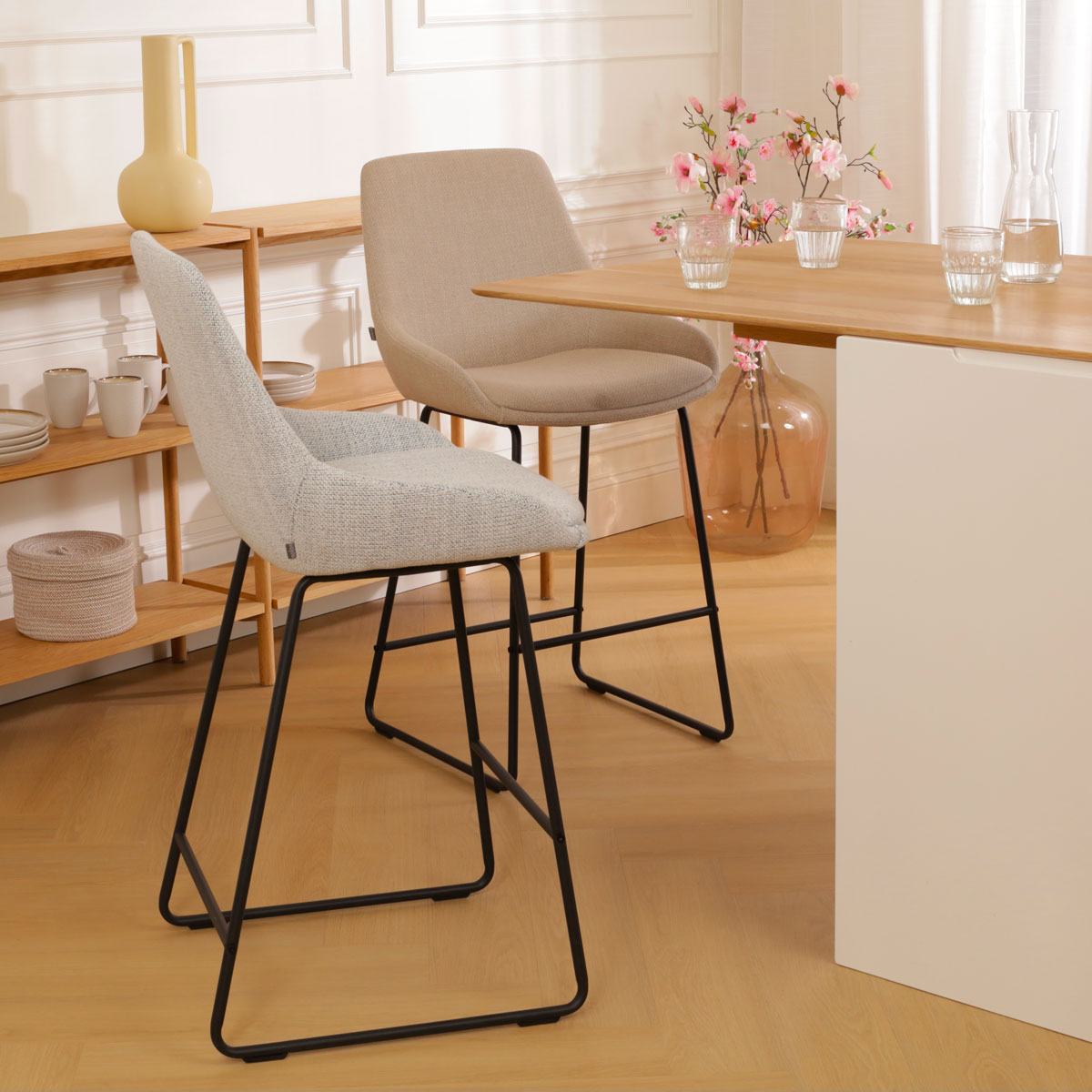 Nino-Isa barkruk beige gemêleerd - zwart onderstel - 75 cm