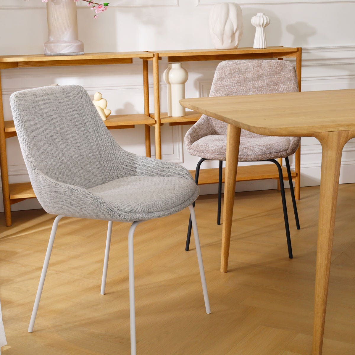 Nora-Isa eetkamerstoel beige gemêleerd - zwart onderstel