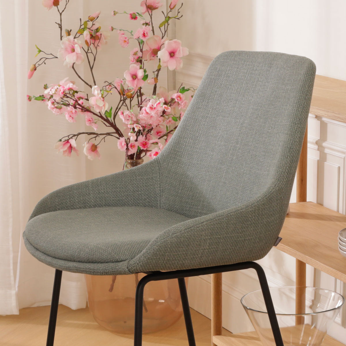 Nino-Isa barkruk saliegroen - zwart onderstel - 75 cm
