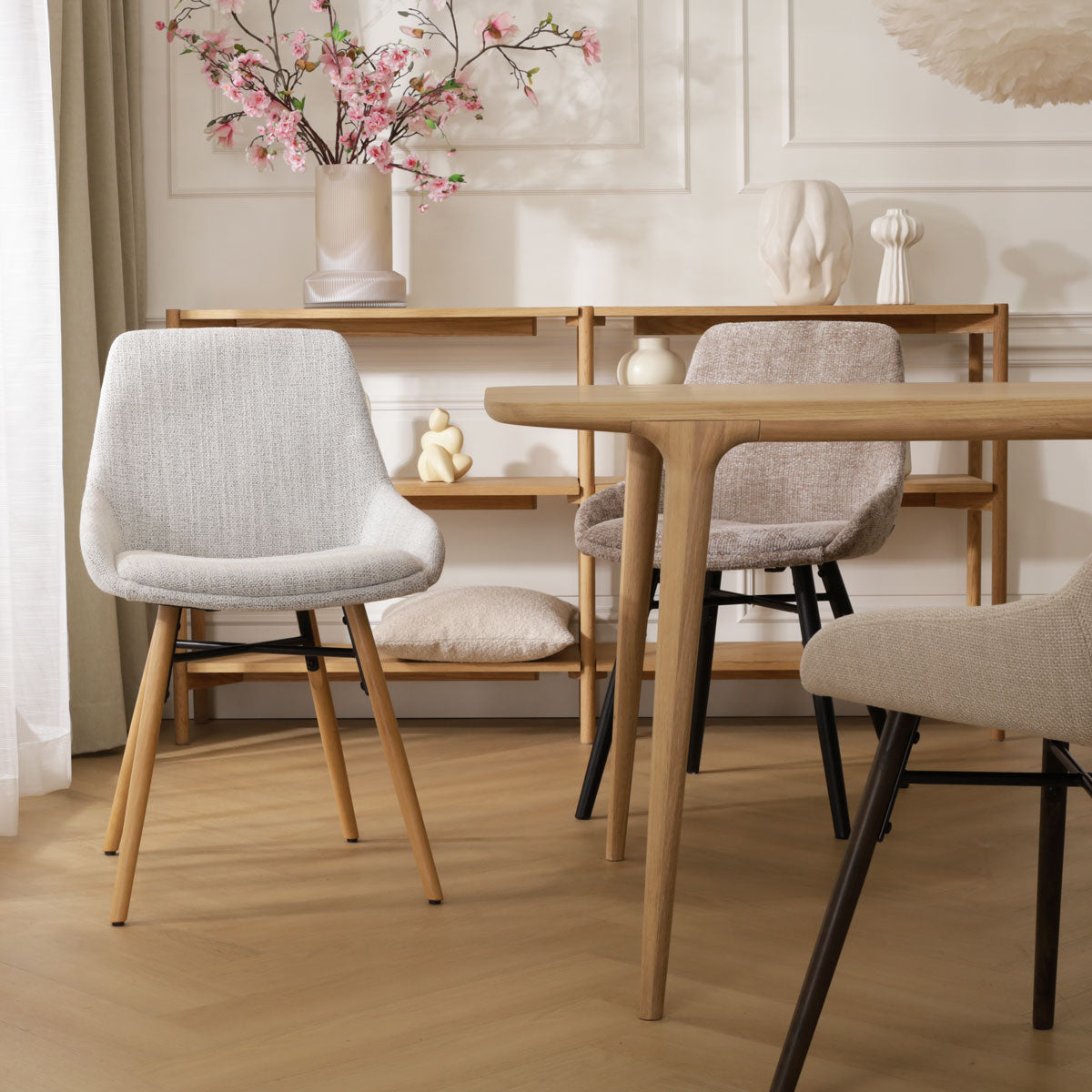 Nena-Isa eetkamerstoel beige gemêleerd - houten onderstel