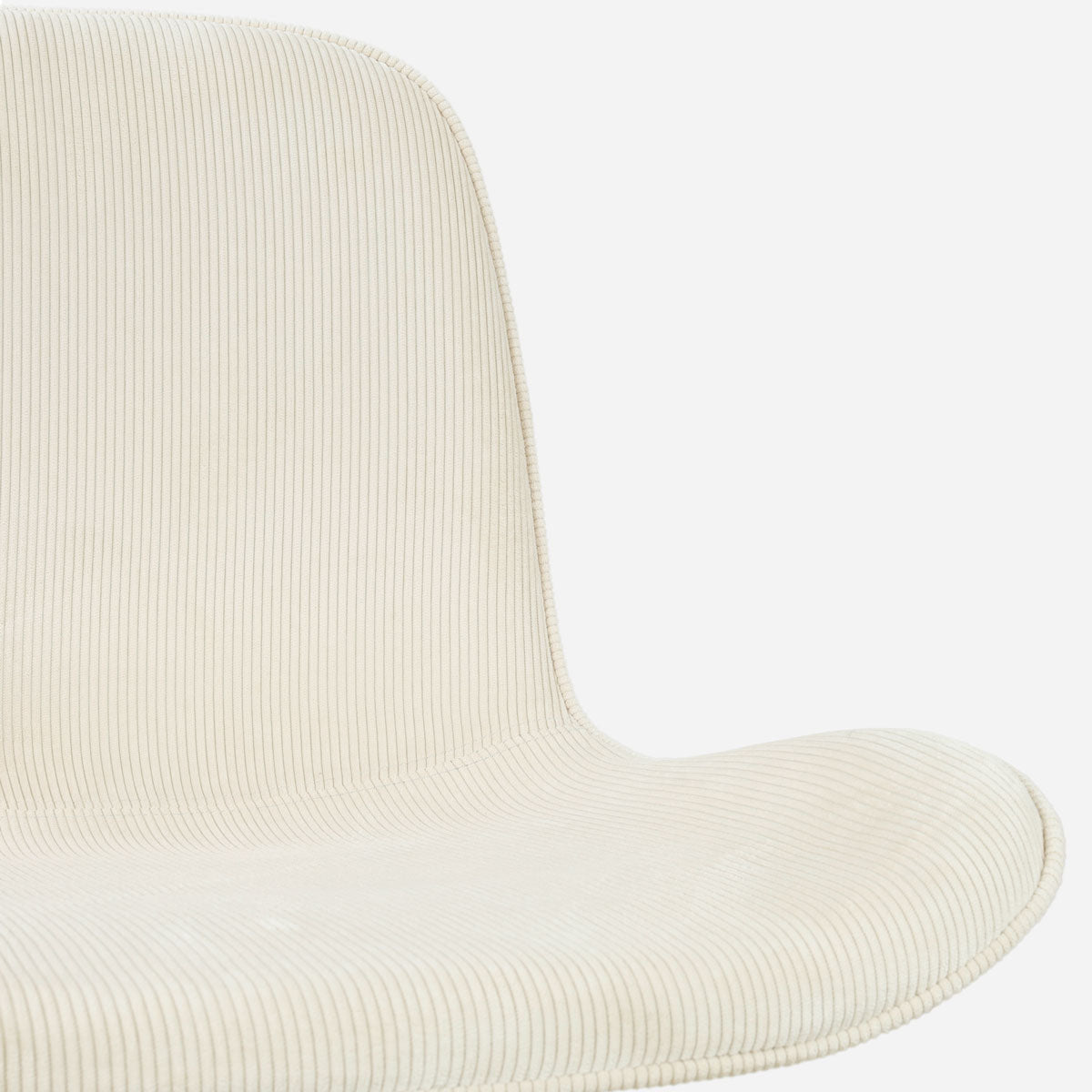Noor-Fé draaibare eetkamerstoel rib beige - walnoot houten onderstel