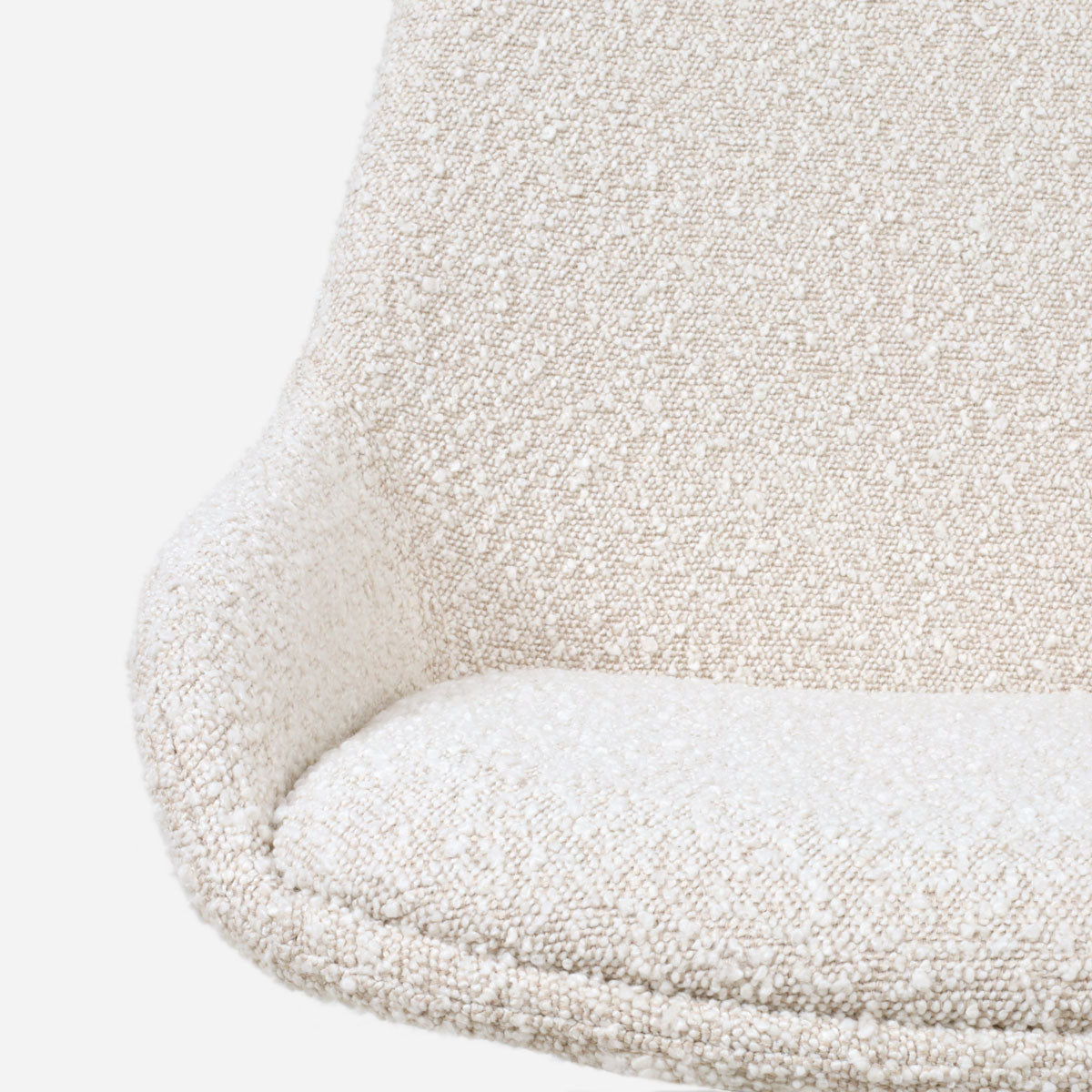 Noor-Isa draaibare eetkamerstoel bouclé beige - walnoot houten onderstel