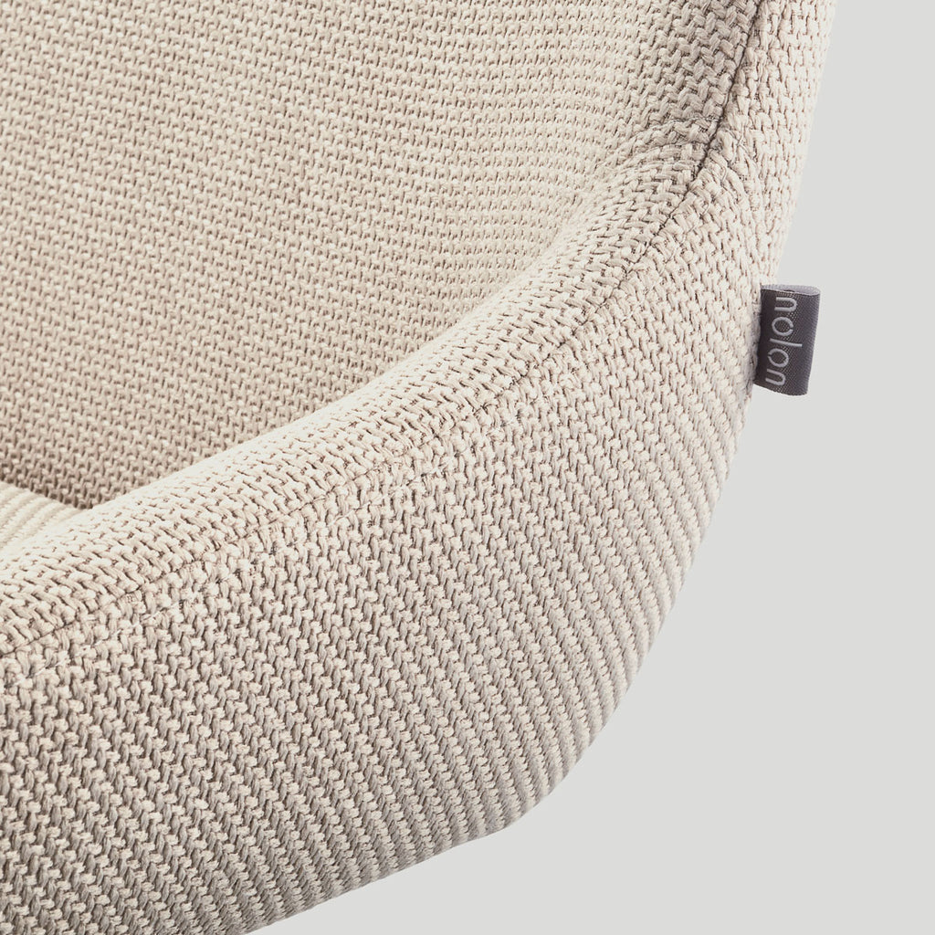 Noor-Isa draaibare eetkamerstoel beige - walnoot houten onderstel