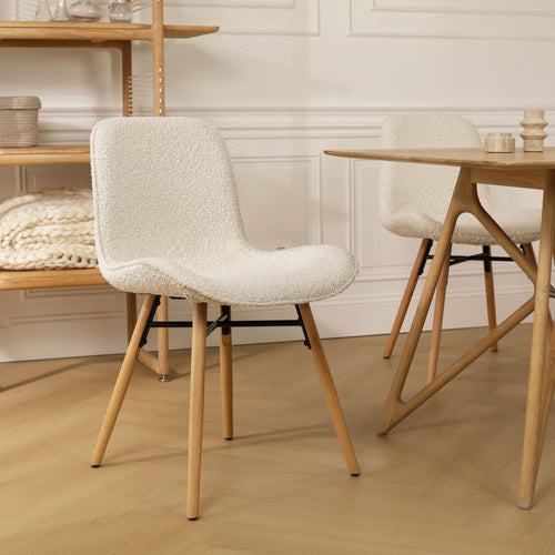 Nena-Fé eetkamerstoel bouclé beige - houten onderstel