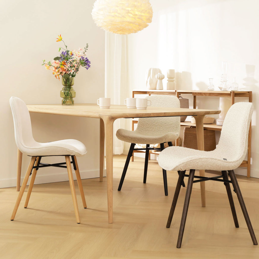 Nena-Fé eetkamerstoel bouclé beige - houten onderstel
