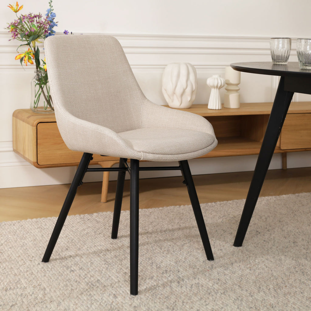 Nena-Isa eetkamerstoel beige - zwart houten onderstel
