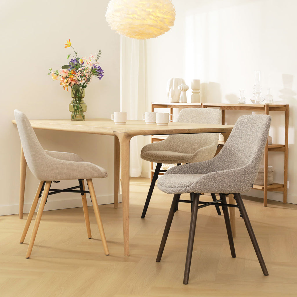 Nena-Isa eetkamerstoel bouclé taupe - zwart houten onderstel