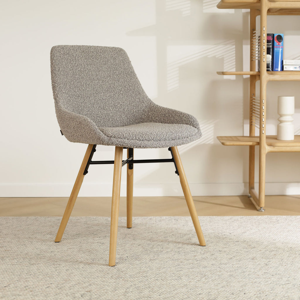 Nena-Isa eetkamerstoel bouclé taupe - houten onderstel