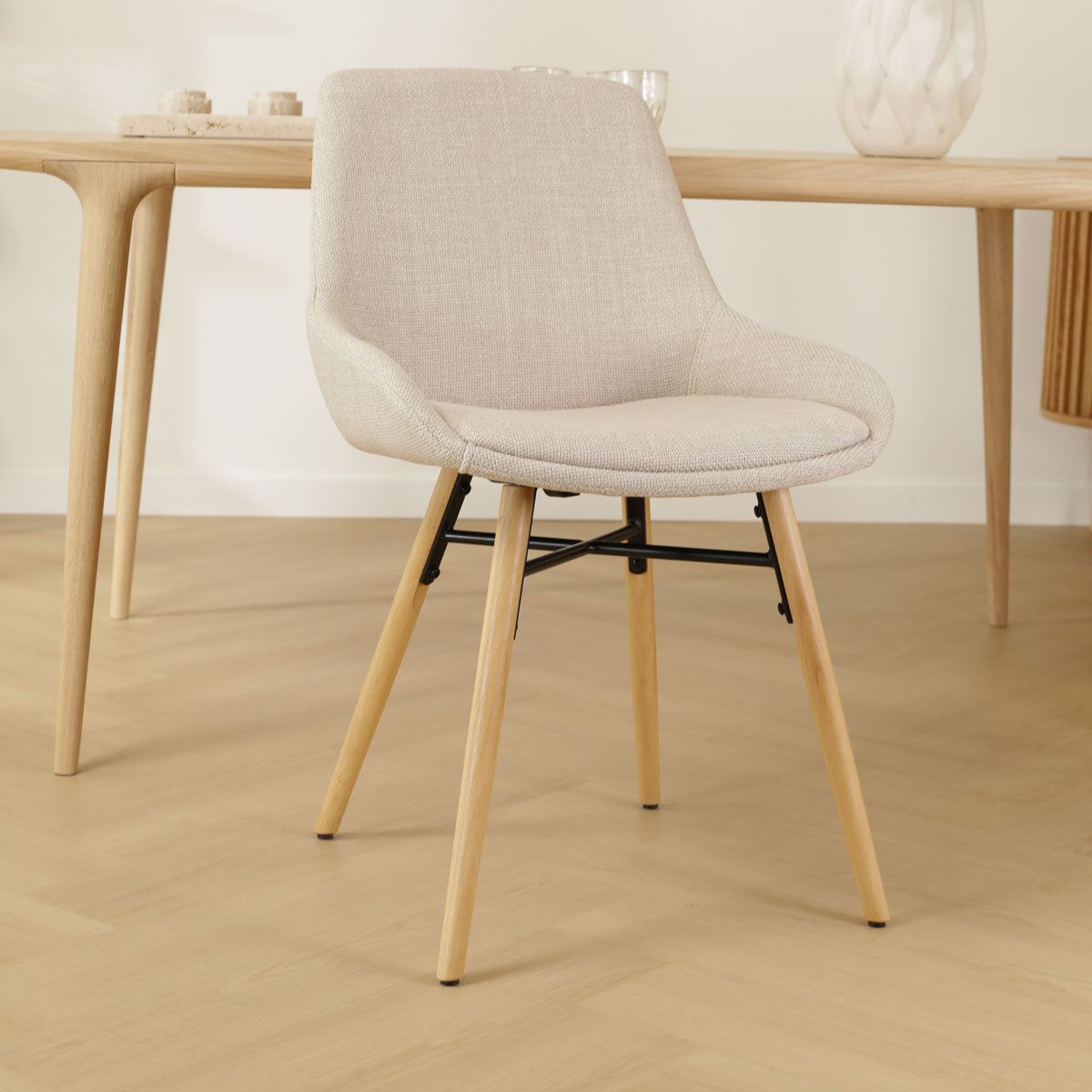 Nena-Isa eetkamerstoel beige - houten onderstel