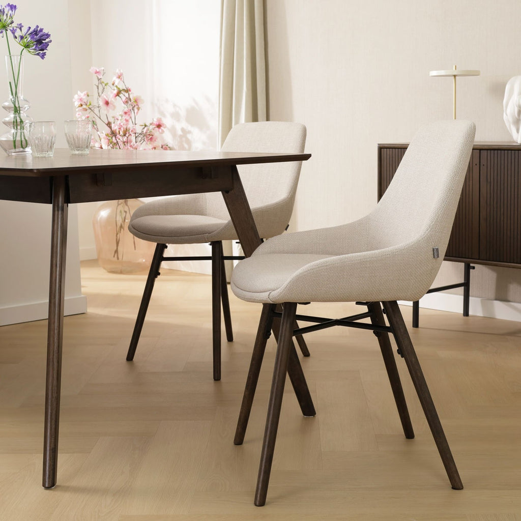 Nena-Isa eetkamerstoel beige - walnoot houten onderstel