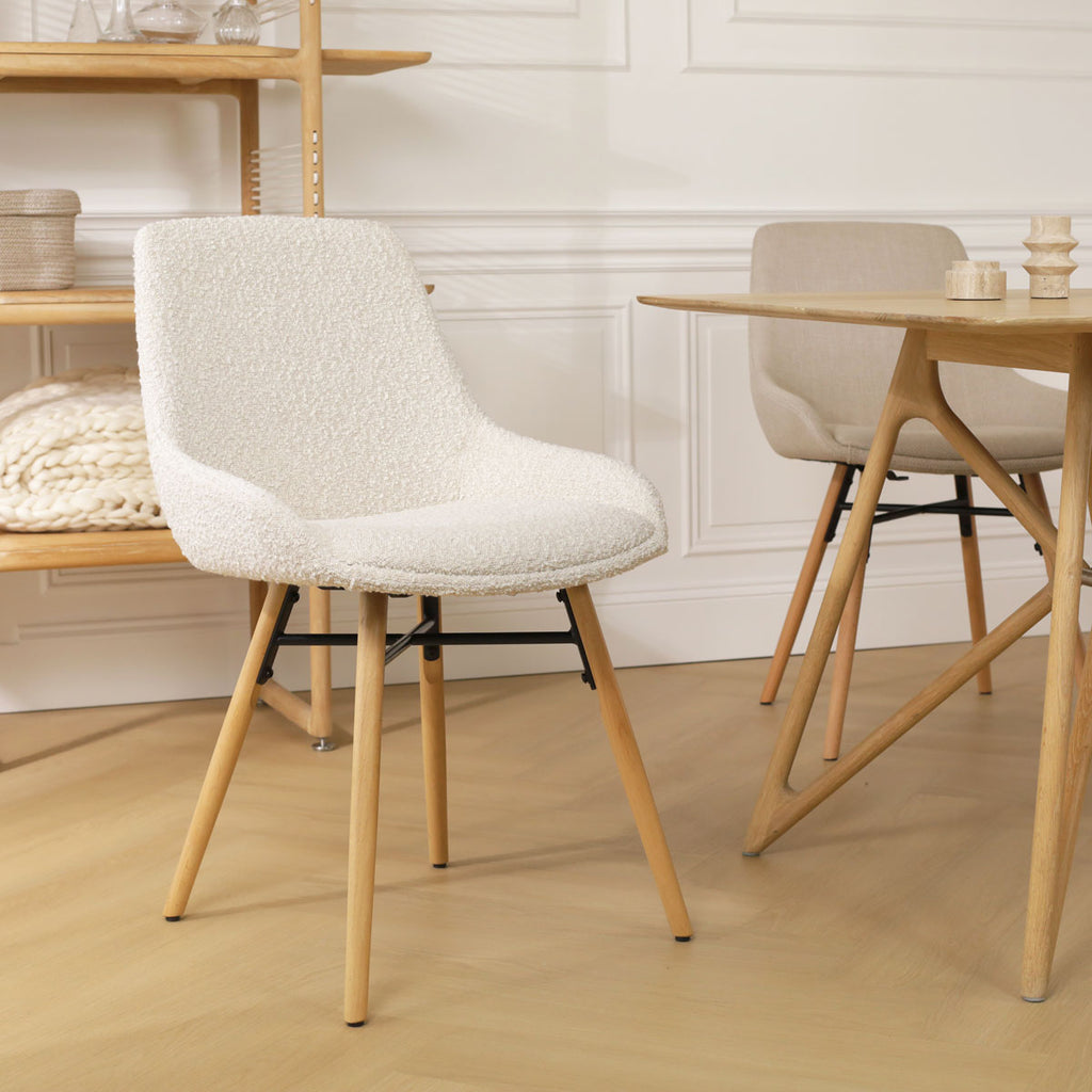 Nena-Isa eetkamerstoel bouclé beige - houten onderstel
