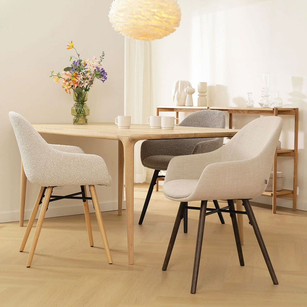 Nena-Mae eetkamerstoel beige - walnoot houten onderstel