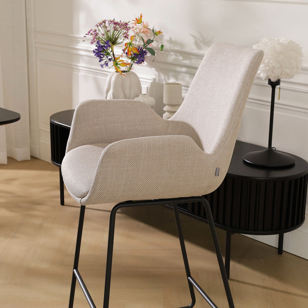 Nino-Eef barkruk beige - zwart onderstel - 65 cm