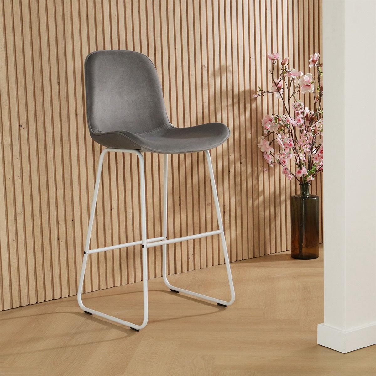 Nino-Fé barkruk velvet grijs - wit onderstel - 65 cm