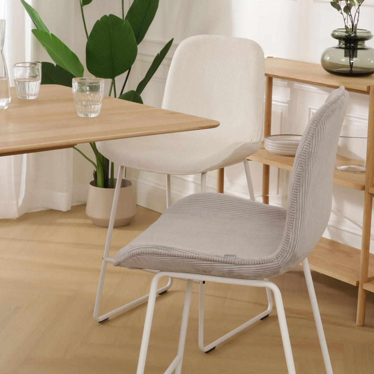 Nino-Fé barkruk rib warm grijs - wit onderstel - 65 cm