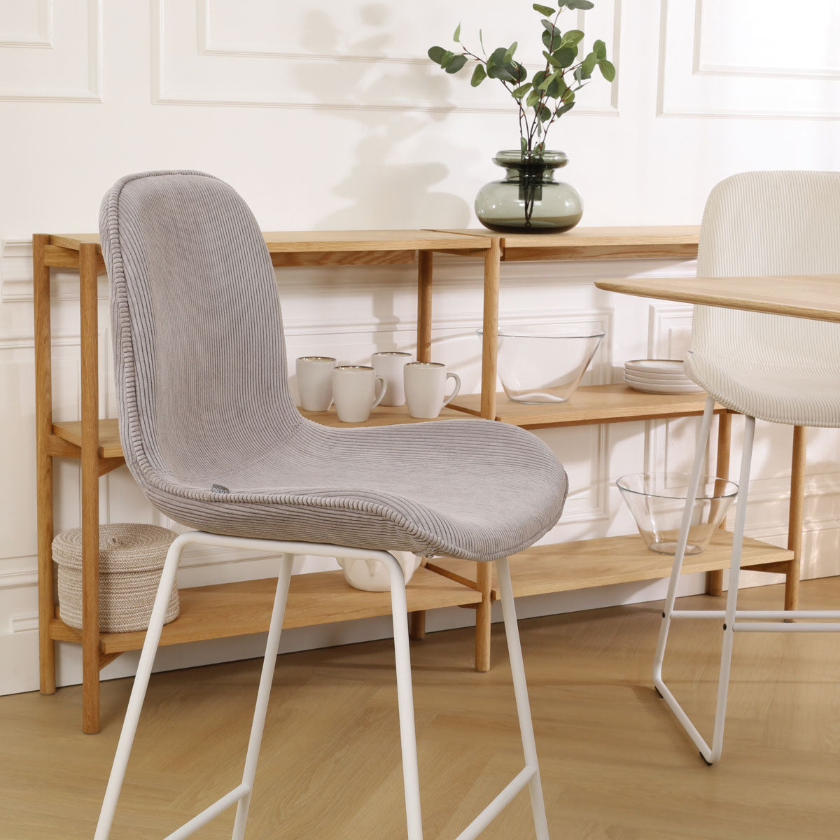 Nino-Fé barkruk rib warm grijs - wit onderstel - 65 cm