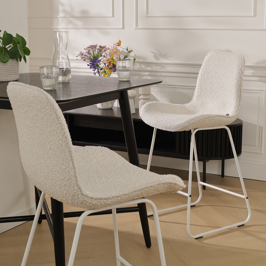 Nino-Fé barkruk bouclé beige - wit onderstel - 65 cm