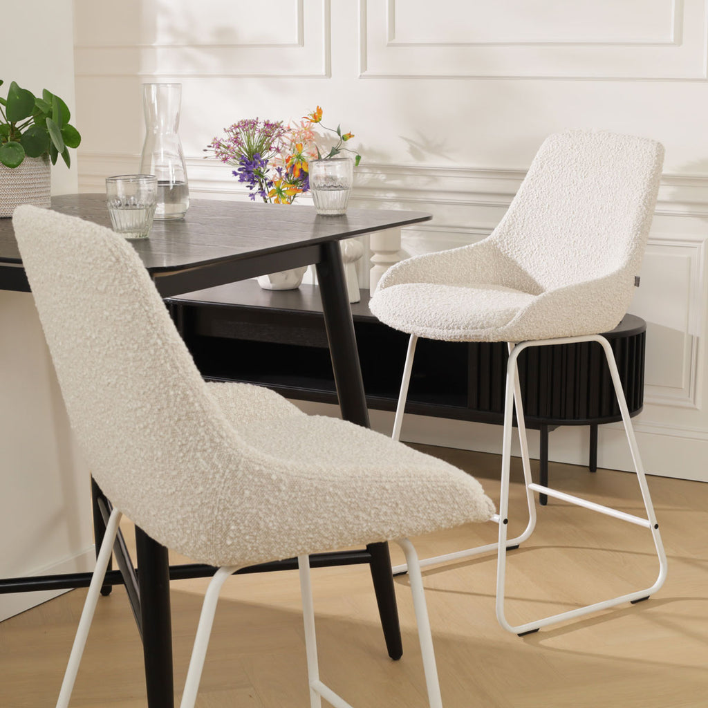 Nino-Isa barkruk bouclé beige - wit onderstel - 65 cm