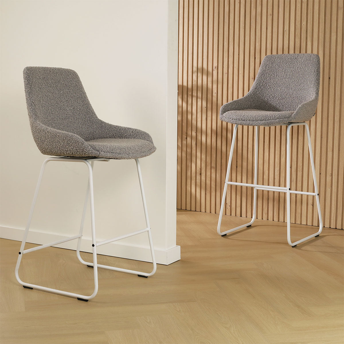 Nino-Isa barkruk bouclé taupe - wit onderstel - 75 cm