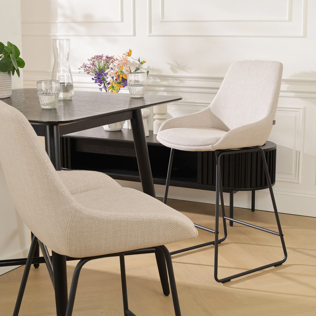 Nino-Isa barkruk beige - zwart onderstel - 65 cm