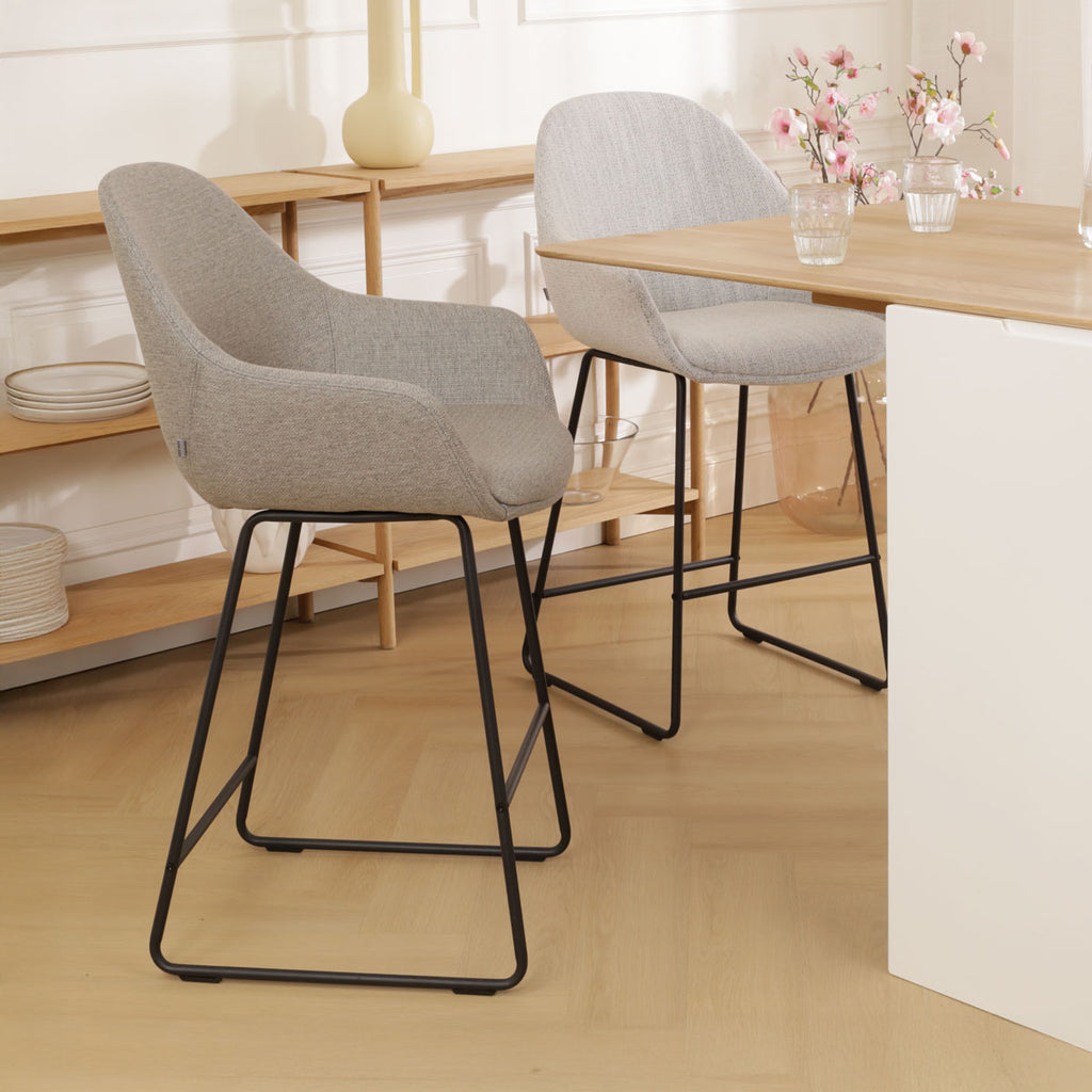 Nino-Mae barkruk warm grijs - zwart onderstel - 75 cm