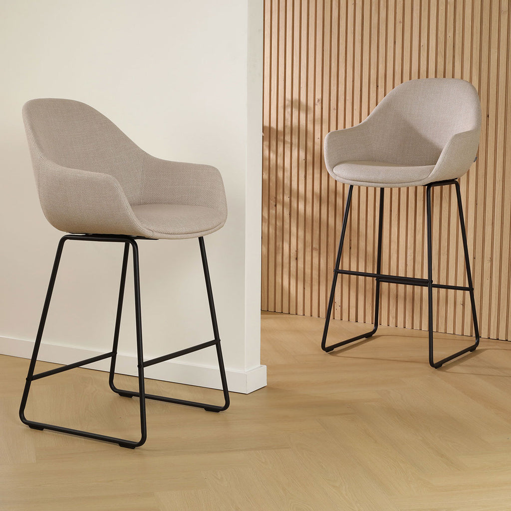 Nino-Mae barkruk beige - zwart onderstel - 65 cm