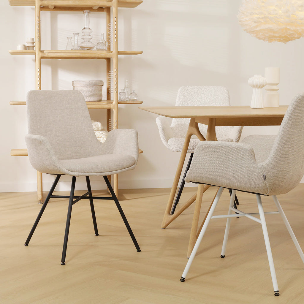 Noa-Eef eetkamerstoel beige - zwart onderstel