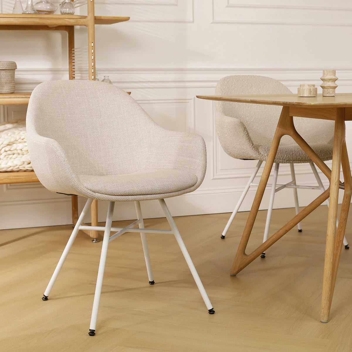 Noa-Mae eetkamerstoel beige - wit onderstel