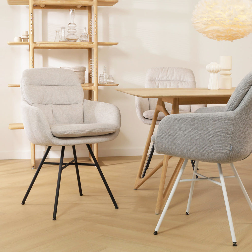 Noa-Mia eetkamerstoel beige - zwart onderstel