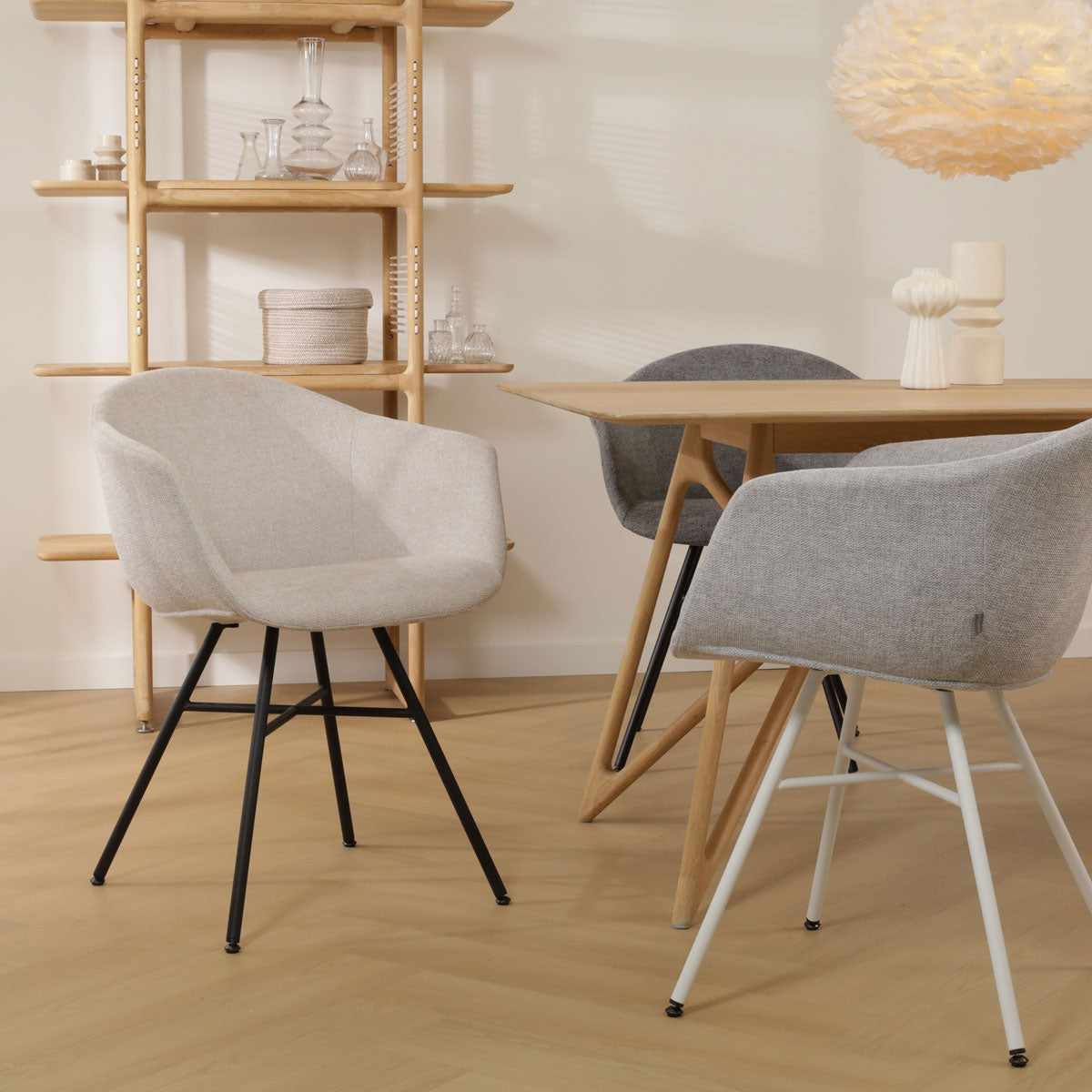 Noa-Otis eetkamerstoel cottonbeige - wit onderstel