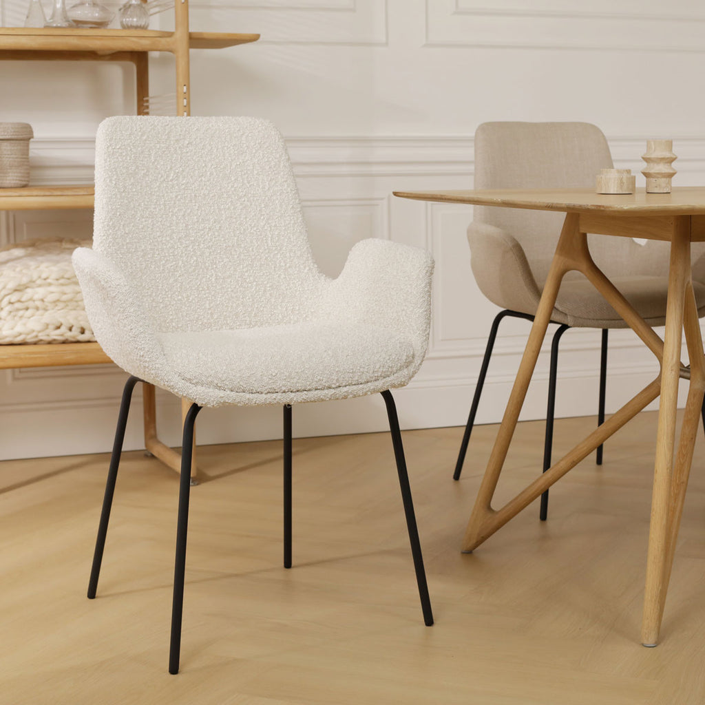 Nora-Eef eetkamerstoel bouclé beige - zwart onderstel