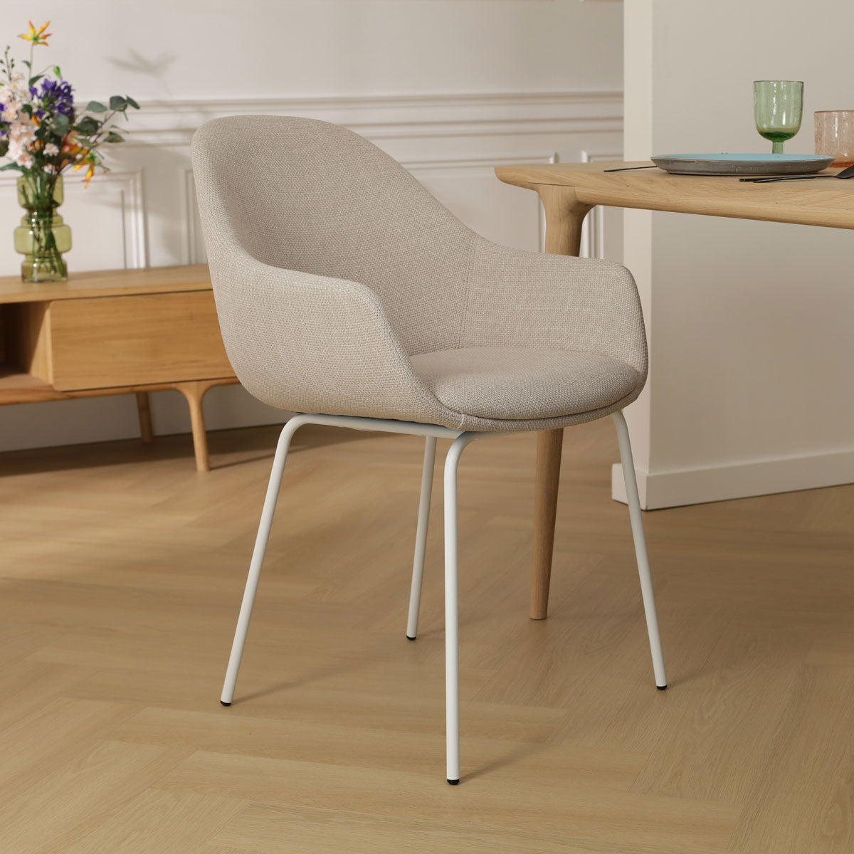 Nora-Mae eetkamerstoel beige - wit onderstel