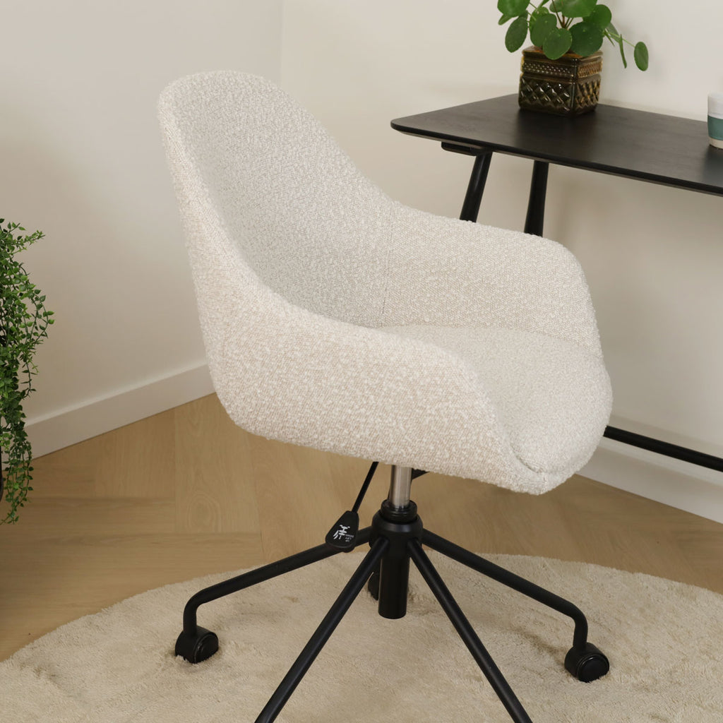 Nout-Mae bureaustoel bouclé beige - zwart onderstel