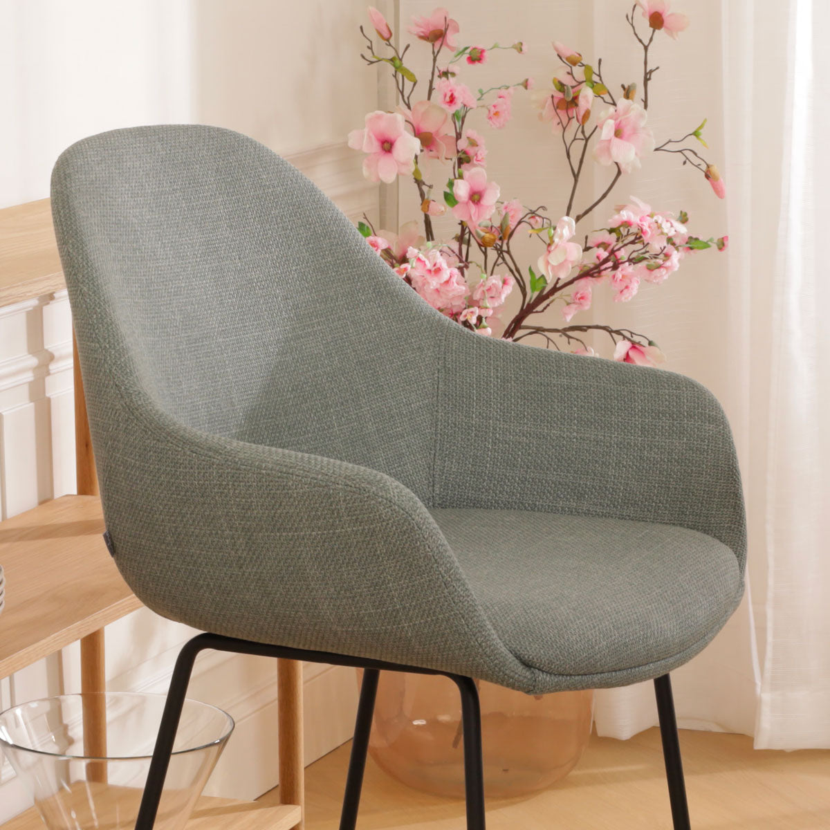 Nino-Mae barkruk saliegroen - zwart onderstel - 75 cm