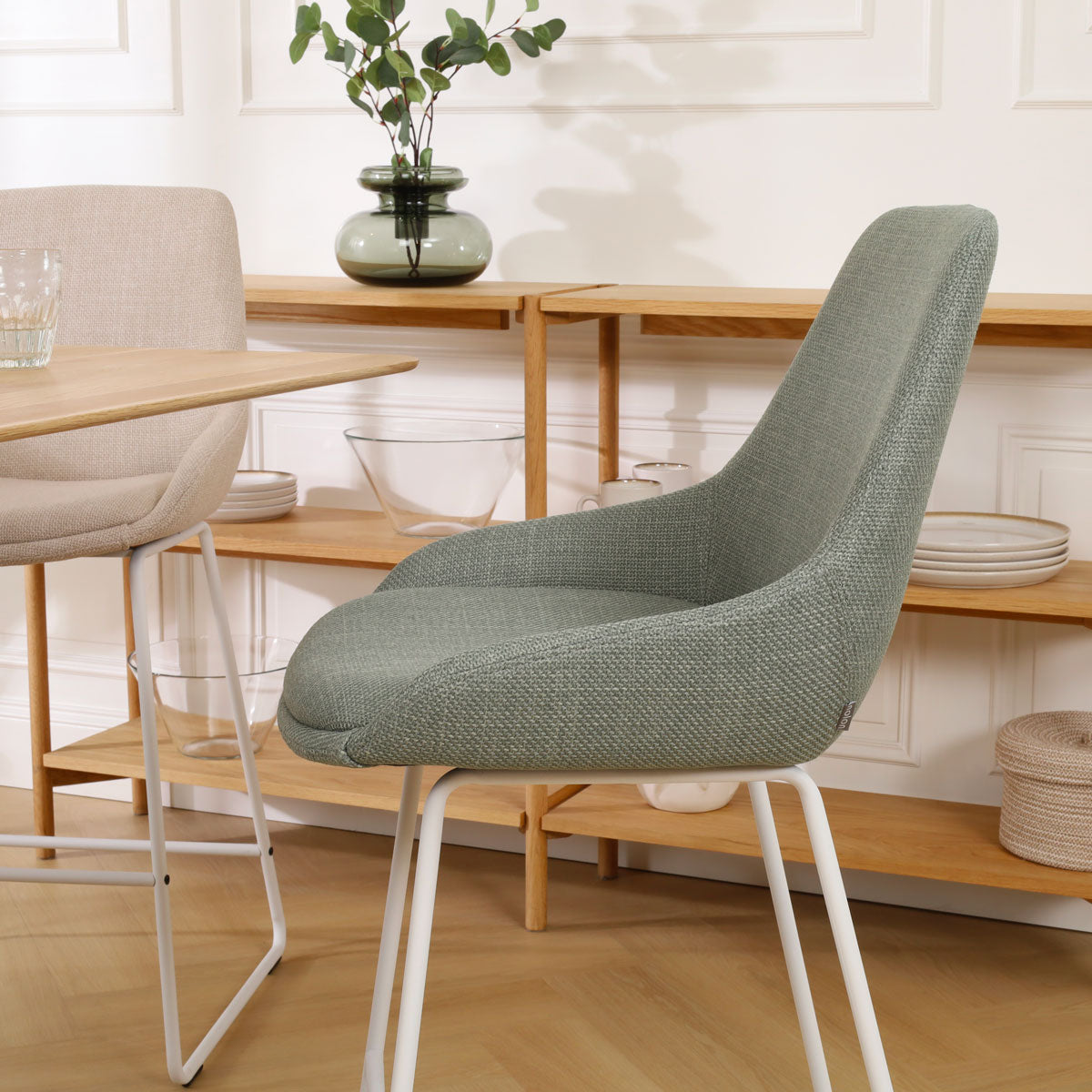Nino-Isa barkruk saliegroen - wit onderstel - 65 cm